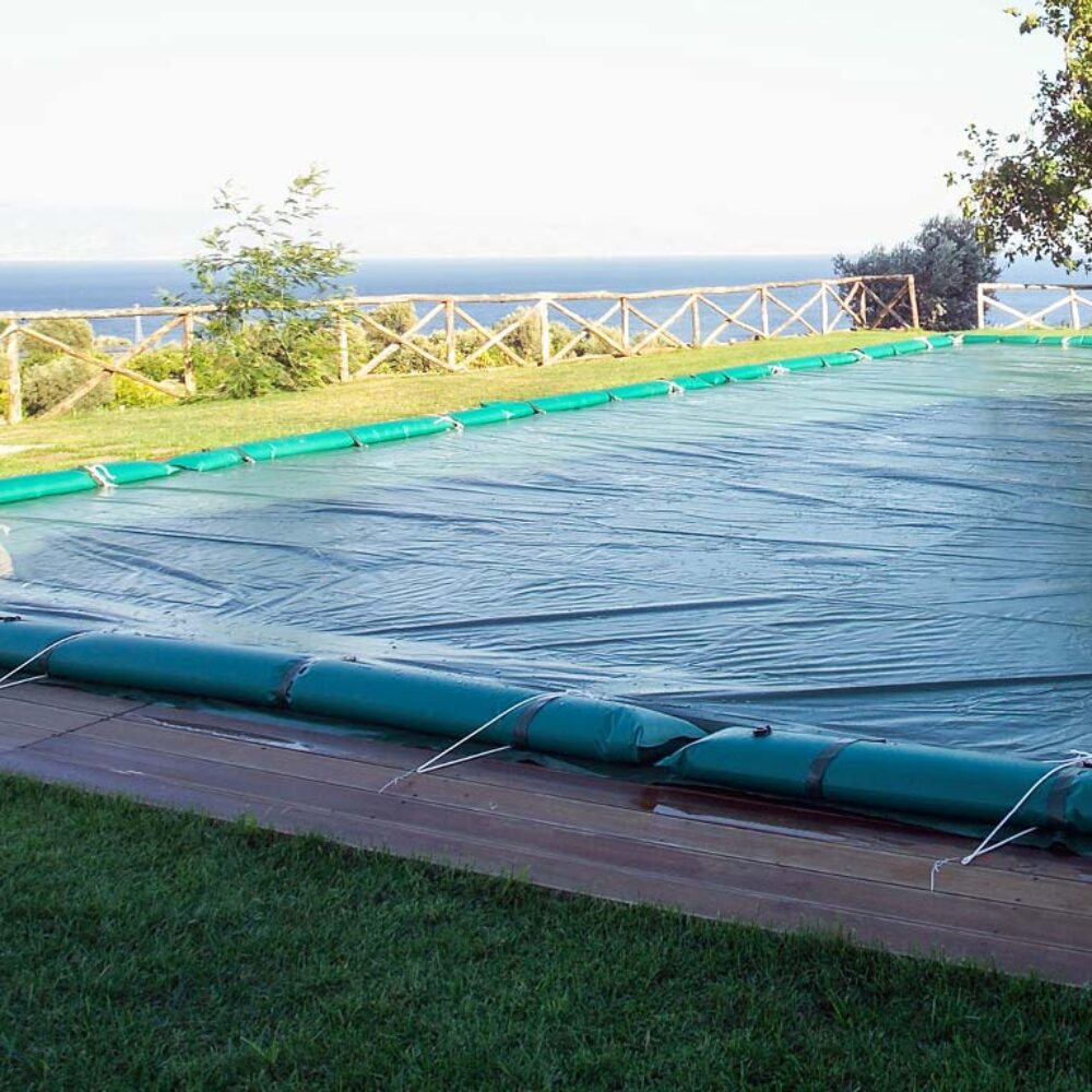 copertura piscina con salsicciotti